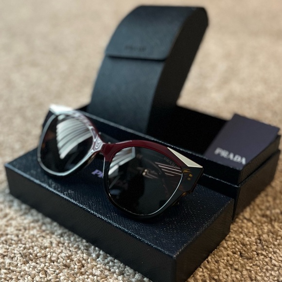 Prada Maroon and Black Designer Sunglasses - Picture 1 of 10